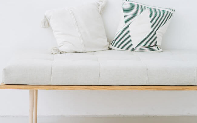 How to Mix and Match Pillows (1)